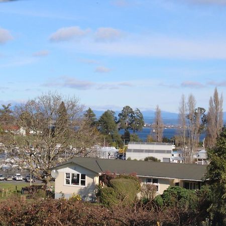 Luxury Retreat With Swim Spa Taupo Exterior photo