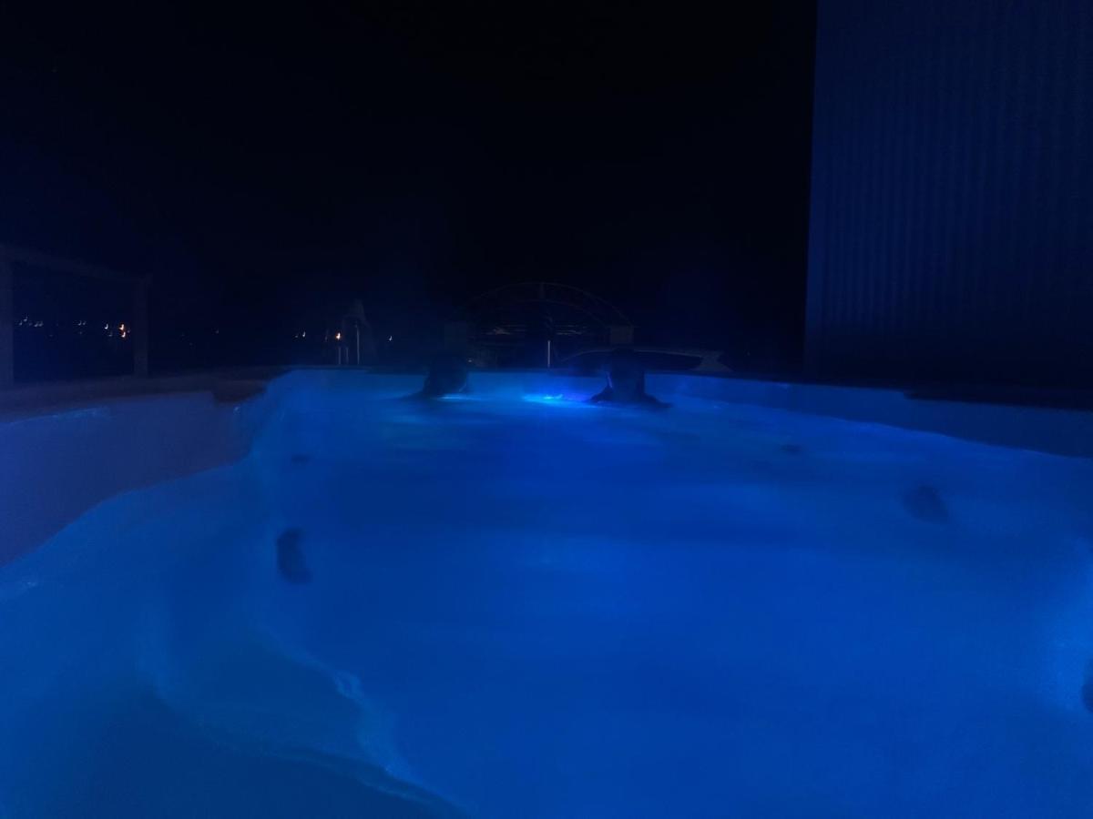 Luxury Retreat With Swim Spa Taupo Exterior photo