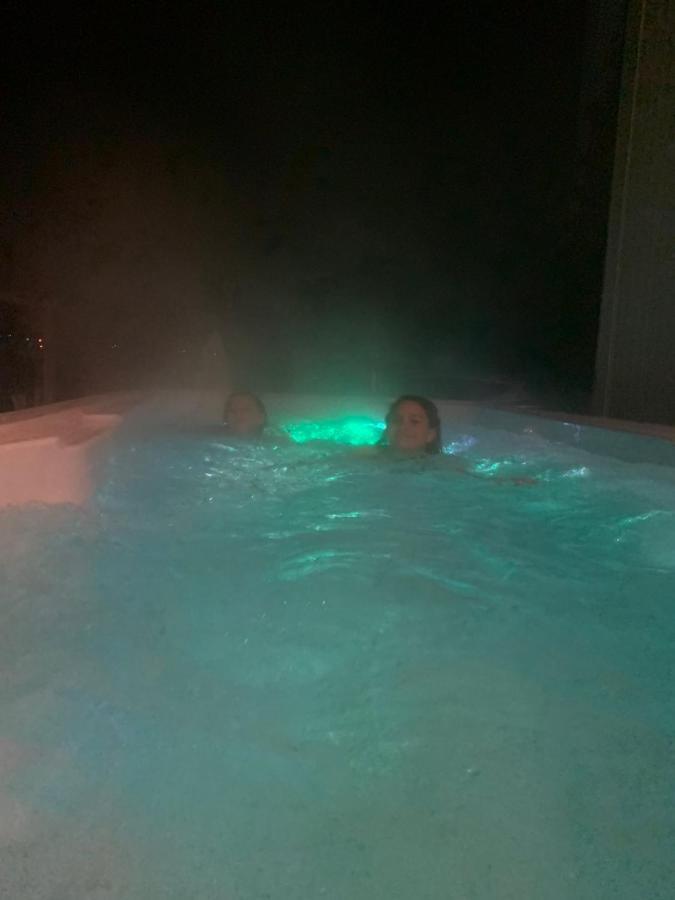 Luxury Retreat With Swim Spa Taupo Exterior photo